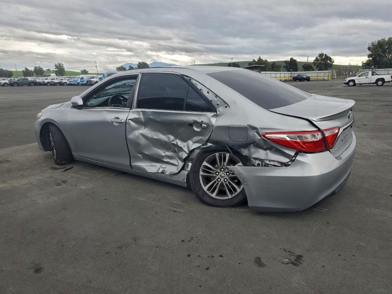 Фото 2 - TOYOTA CAMRY