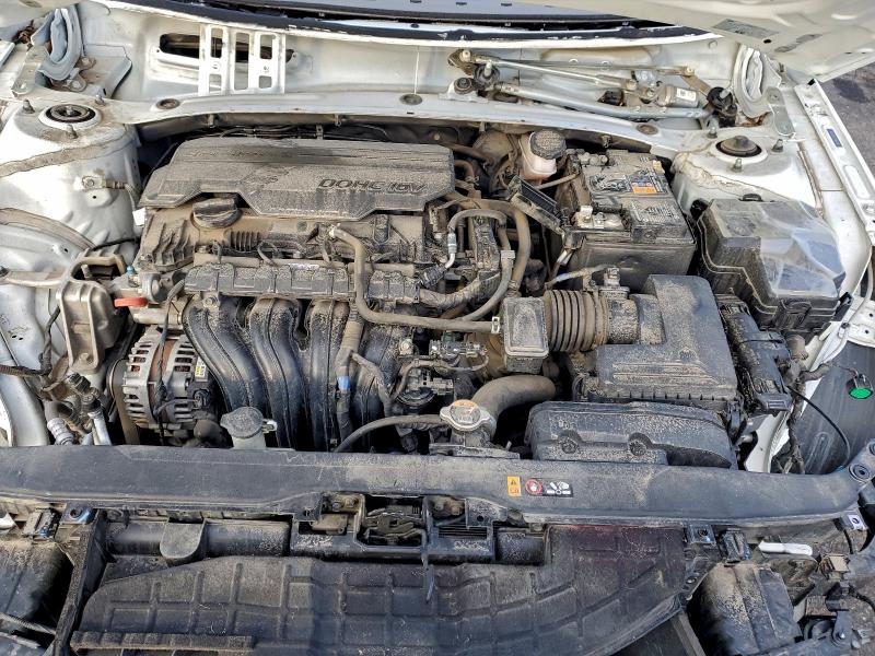 Фото 11 - HYUNDAI ELANTRA