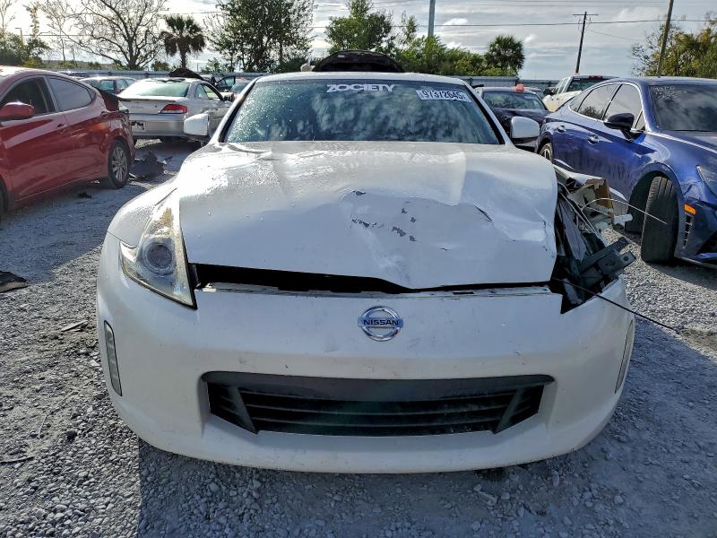 Фото 5 - NISSAN 370Z