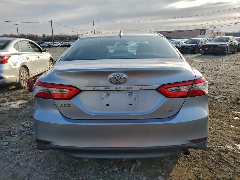 Фото 6 - TOYOTA CAMRY