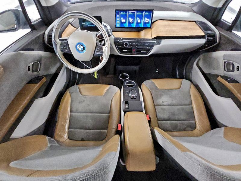 Фото 8 - BMW I SERIES