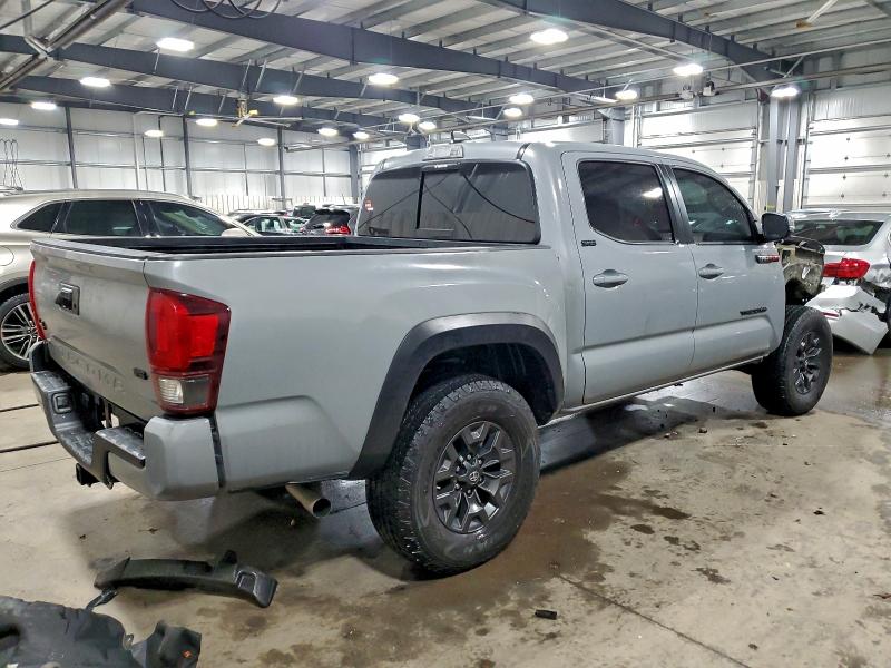 Фото 3 - TOYOTA TACOMA