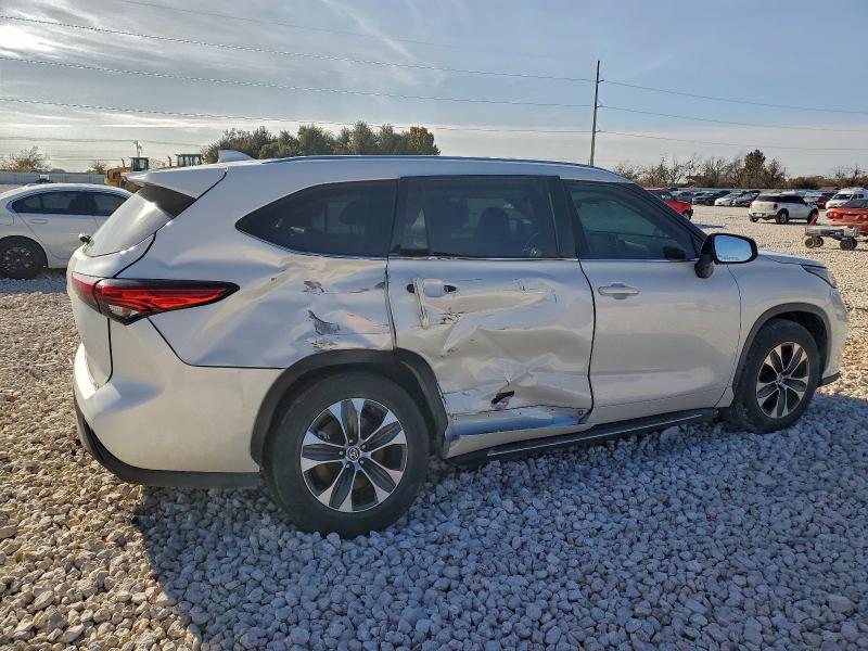 Фото 3 - TOYOTA HIGHLANDER