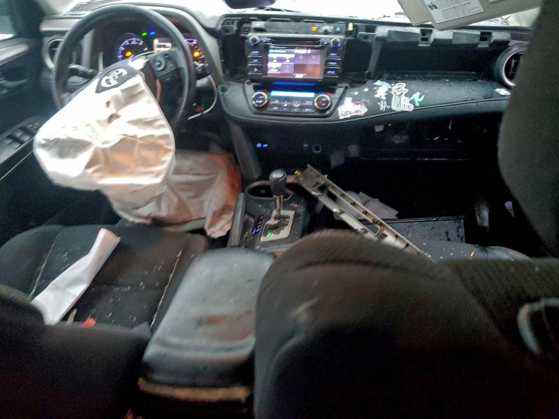 Фото 8 - TOYOTA RAV4