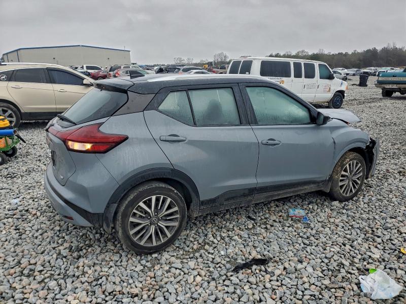 Фото 3 - NISSAN KICKS