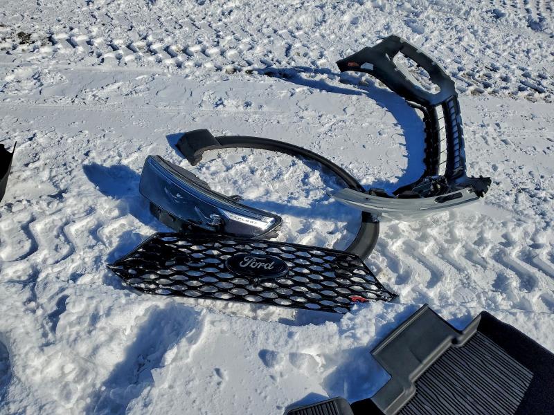 Фото 13 - FORD EXPLORER