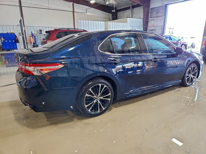 Фото 3 - TOYOTA CAMRY