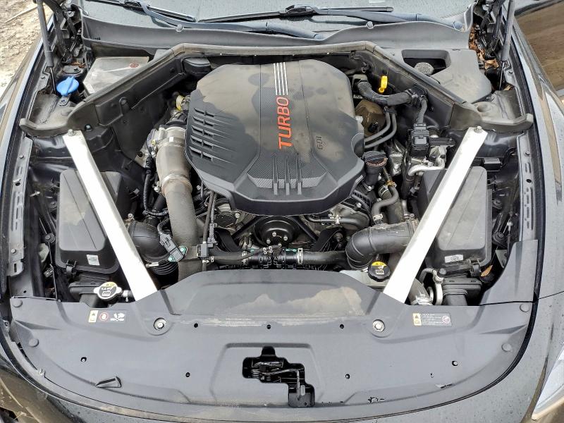 Фото 11 - KIA STINGER