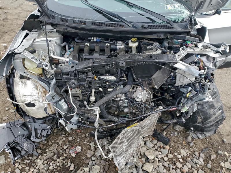 Фото 12 - NISSAN ROGUE