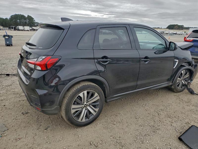 Фото 3 - MITSUBISHI OUTLANDER