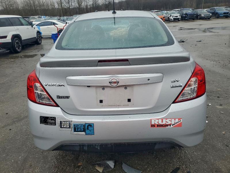Фото 6 - NISSAN VERSA