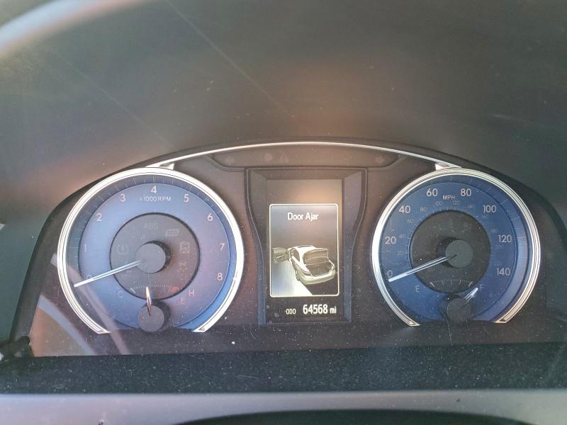 Фото 9 - TOYOTA CAMRY