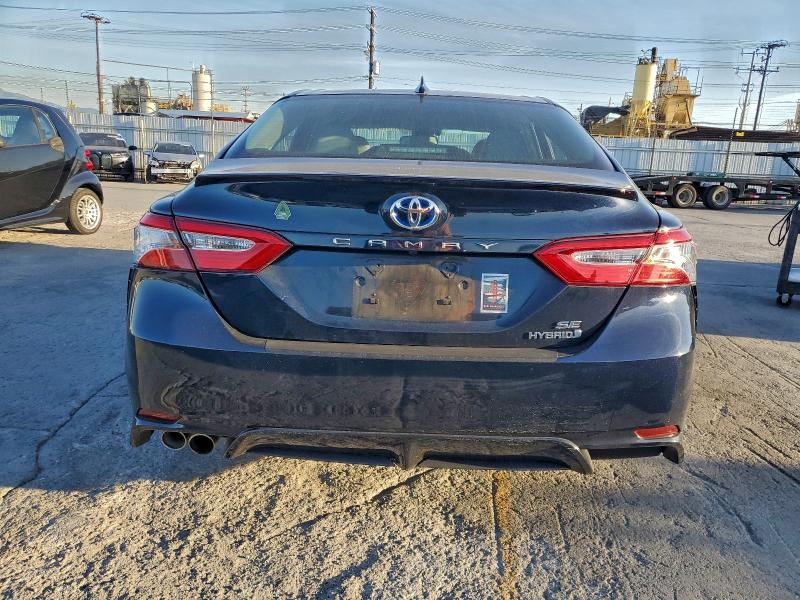 Фото 6 - TOYOTA CAMRY