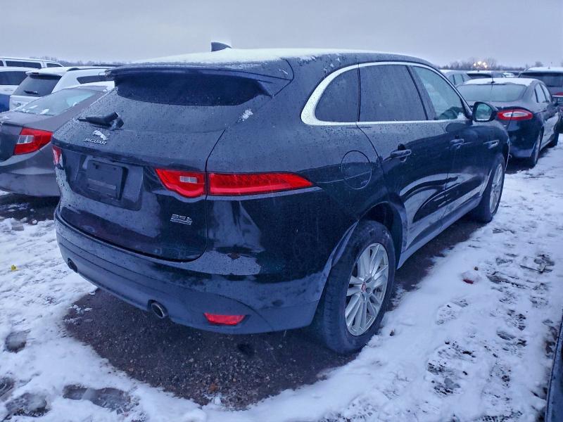 Фото 3 - JAGUAR F-PACE