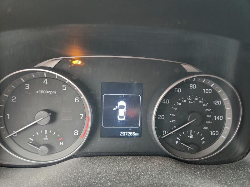 Фото 9 - HYUNDAI ELANTRA