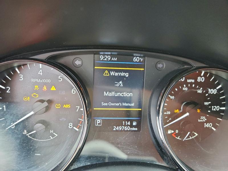 Фото 9 - NISSAN ROGUE