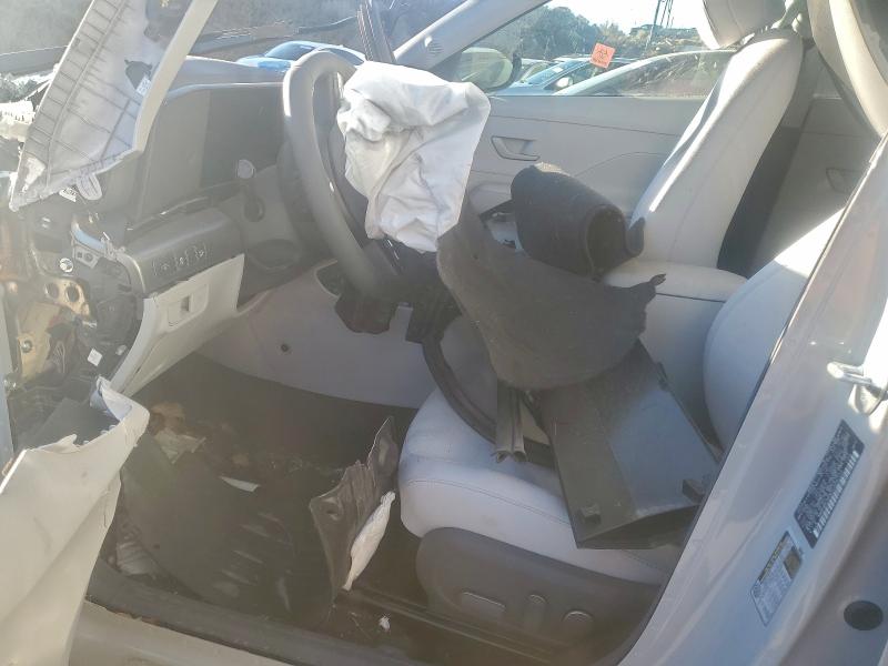 Фото 7 - HYUNDAI KONA