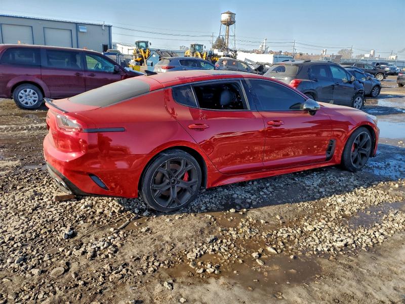 Фото 3 - KIA STINGER