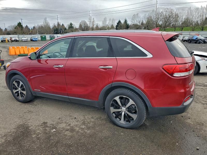 Фото 2 - KIA SORENTO