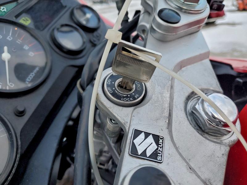 SUZUKI GSX600 2005