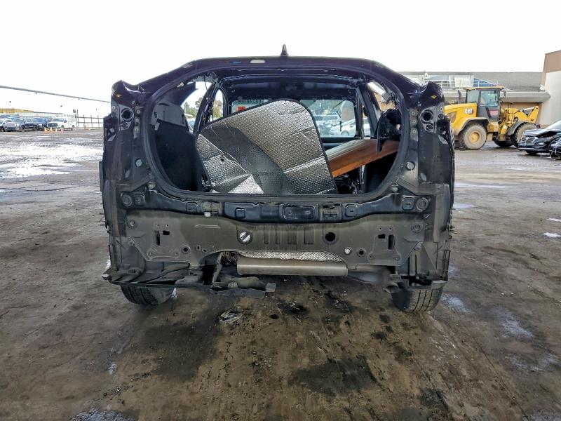 Фото 6 - TOYOTA PRIUS