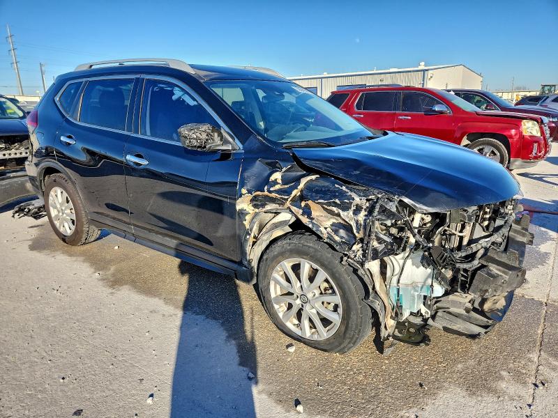 Фото 4 - NISSAN ROGUE