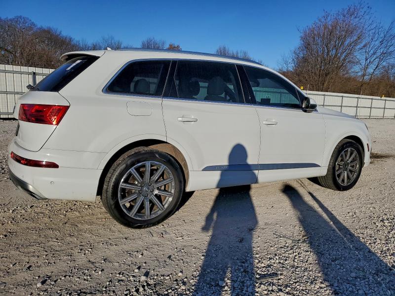 Фото 3 - AUDI Q7