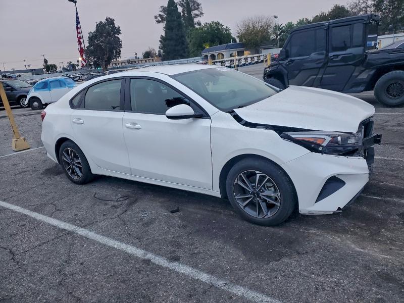 Фото 4 - KIA FORTE