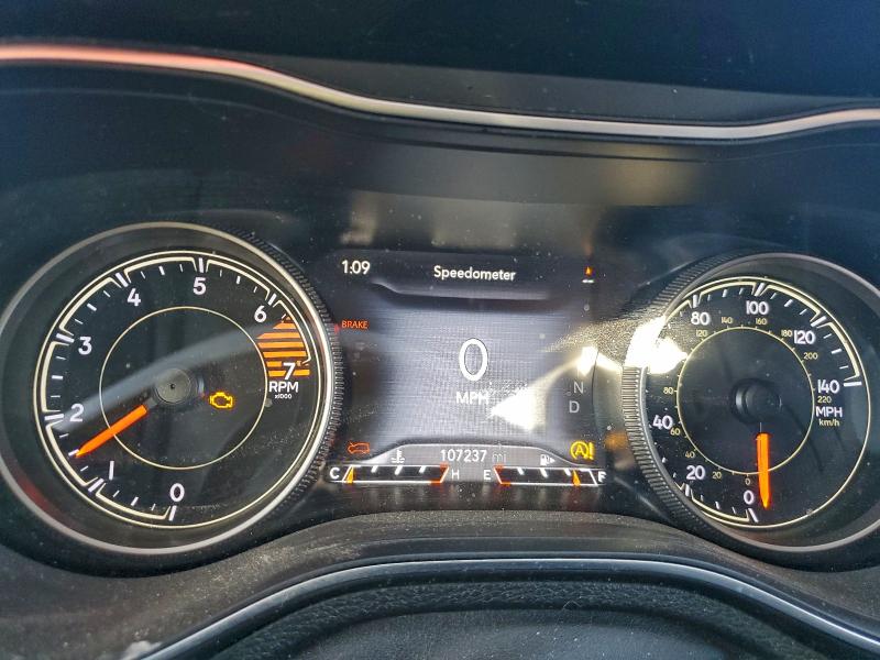 Фото 9 - JEEP GRAND CHER