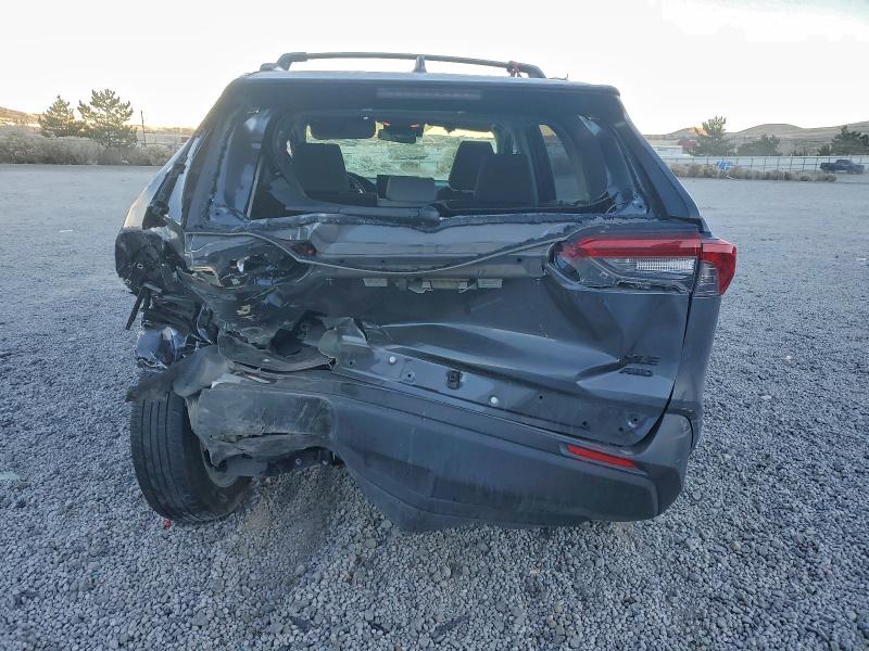 Фото 6 - TOYOTA RAV4