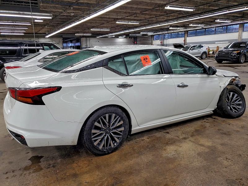 Фото 3 - NISSAN ALTIMA