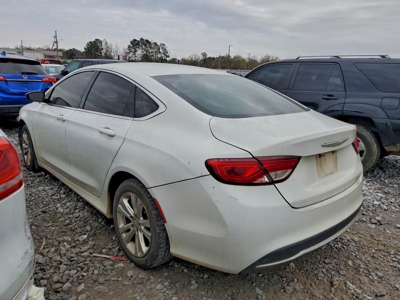 Фото 2 - CHRYSLER 200