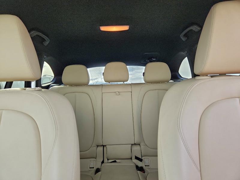 Фото 10 - BMW X1