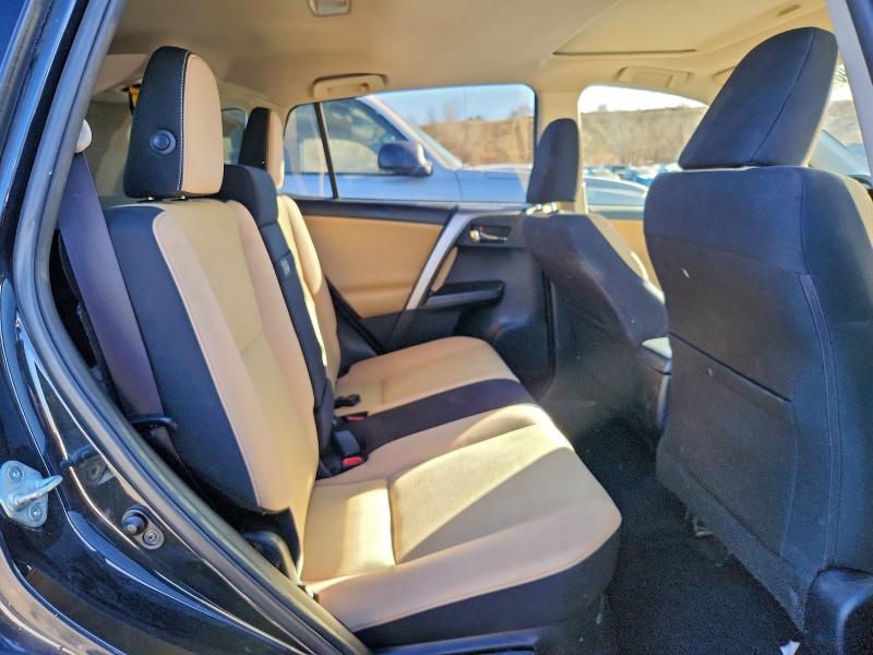 Фото 11 - TOYOTA RAV4