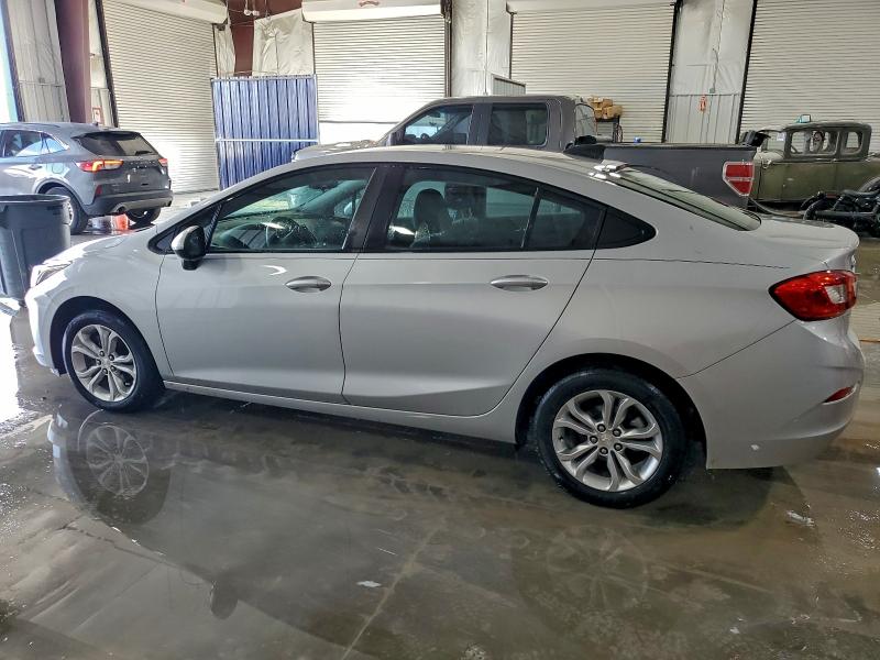 Фото 2 - CHEVROLET CRUZE