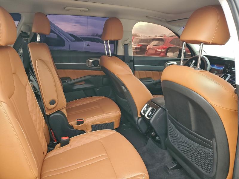 Фото 11 - KIA SORENTO