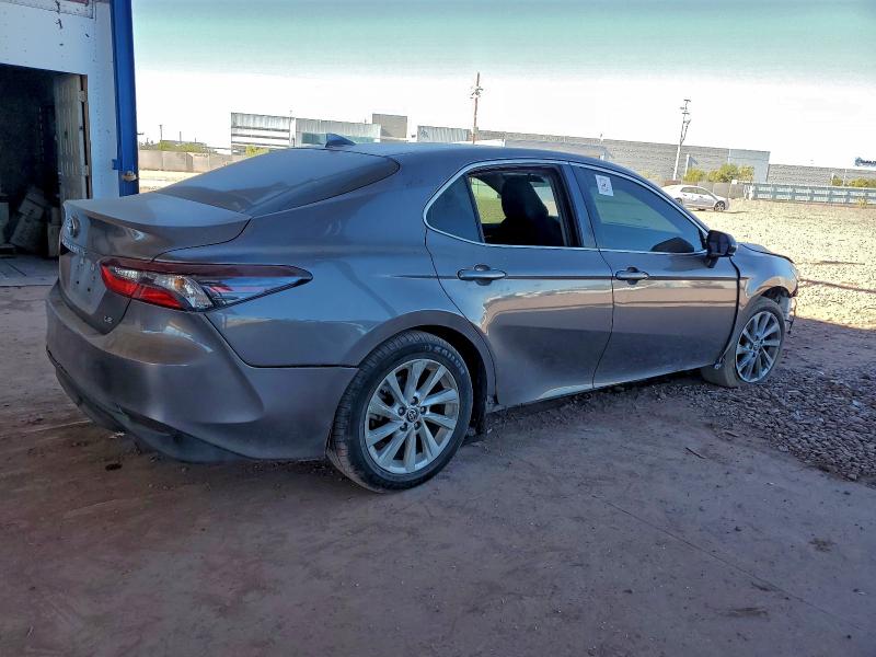 Фото 3 - TOYOTA CAMRY