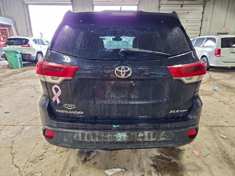 Фото 6 - TOYOTA HIGHLANDER