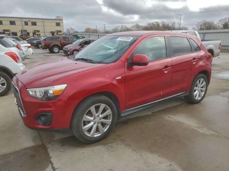 Фото 1 - MITSUBISHI OUTLANDER