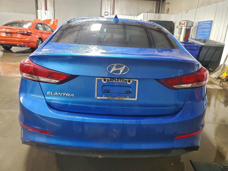 Фото 6 - HYUNDAI ELANTRA