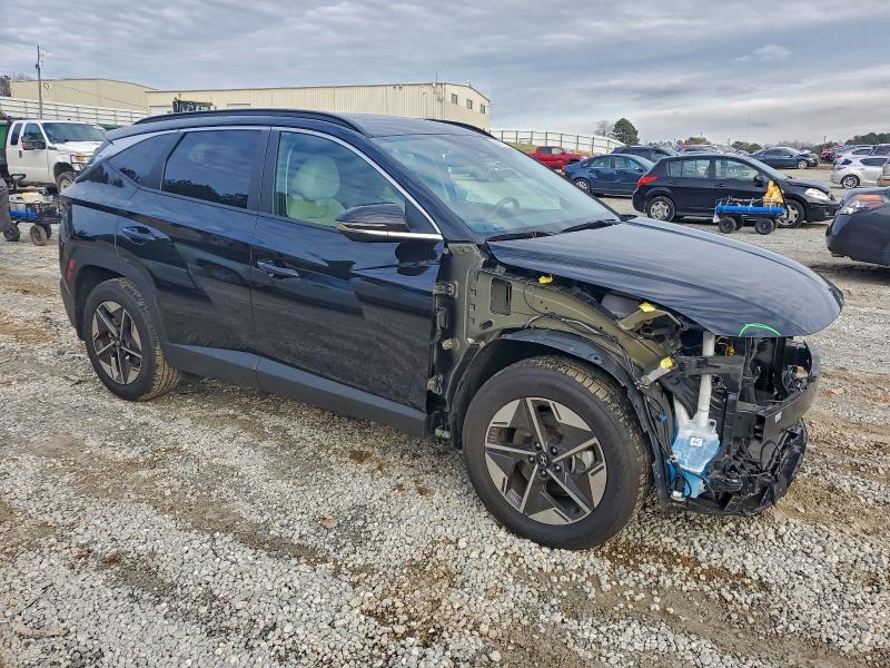 Фото 4 - HYUNDAI TUCSON