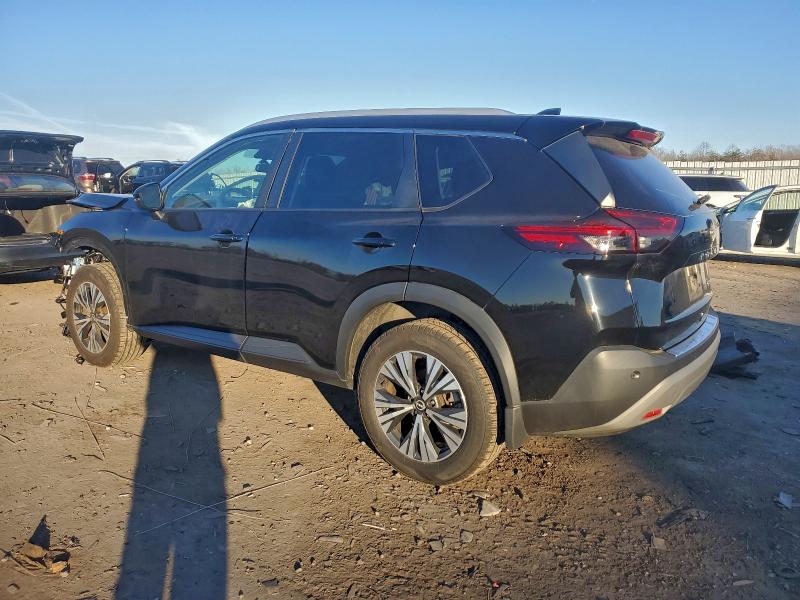 Фото 2 - NISSAN ROGUE