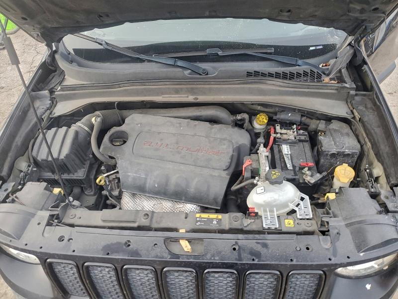 Фото 12 - JEEP RENEGADE