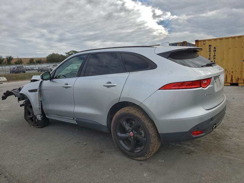 Фото 2 - JAGUAR F-PACE