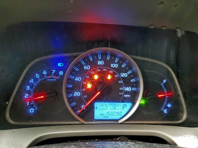 Фото 9 - TOYOTA RAV4