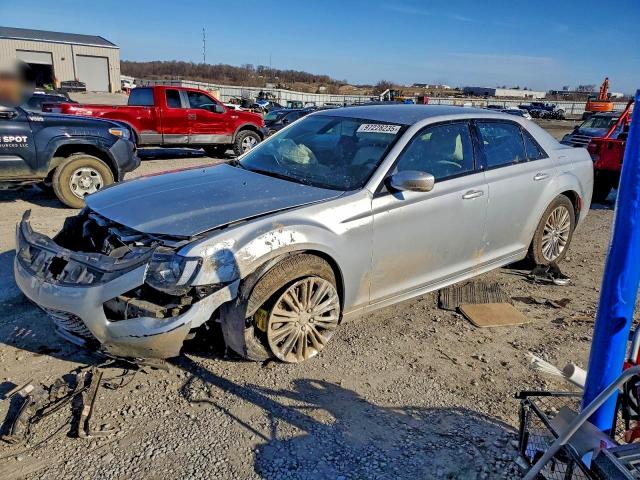 Фото 1 - CHRYSLER 300