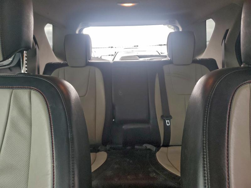 Фото 10 - CHEVROLET EQUINOX