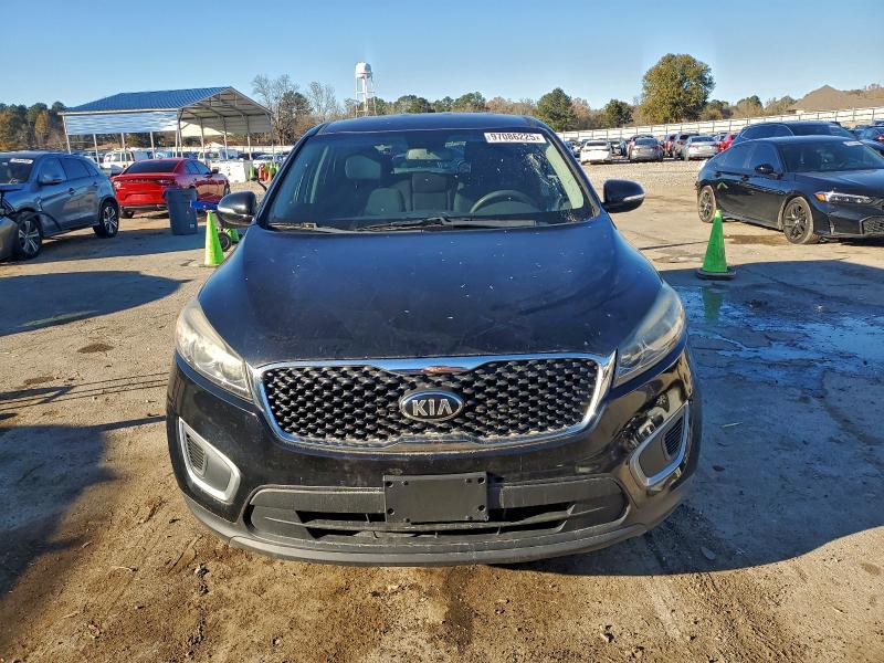 Фото 5 - KIA SORENTO