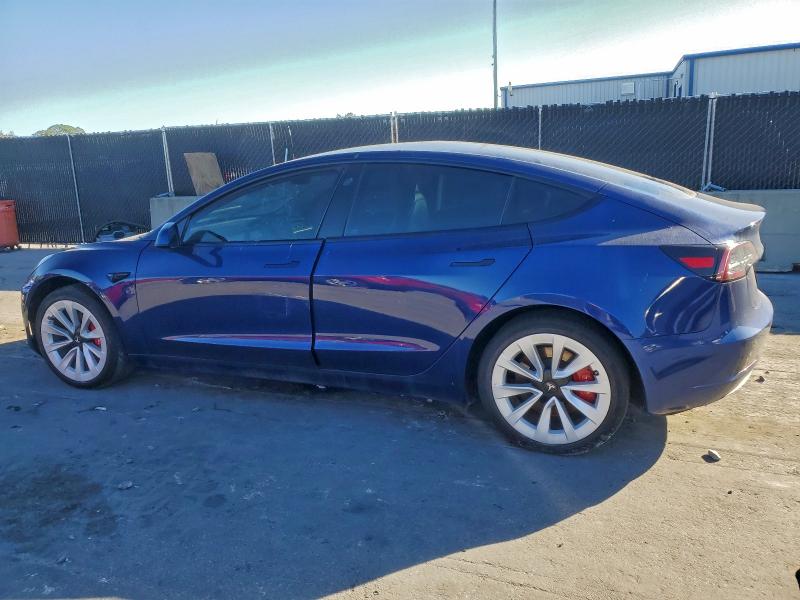 Фото 2 - TESLA MODEL 3