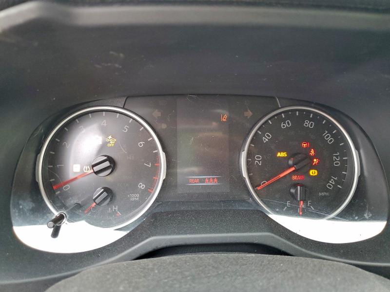 Фото 13 - TOYOTA RAV4